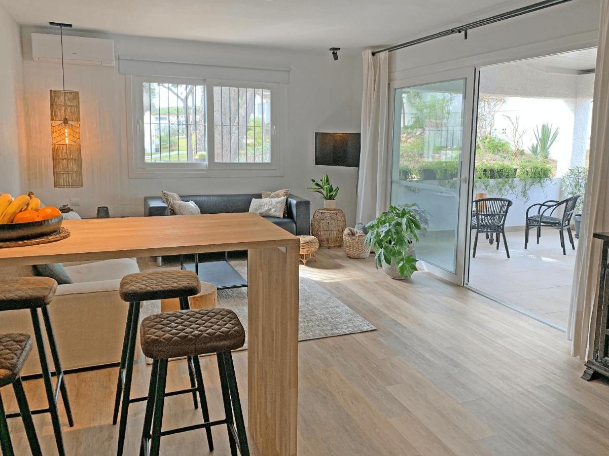 Bungalow With Large Terrace In A Quiet Park - Beach Nearby Sitio de Calahonda 외부 사진
